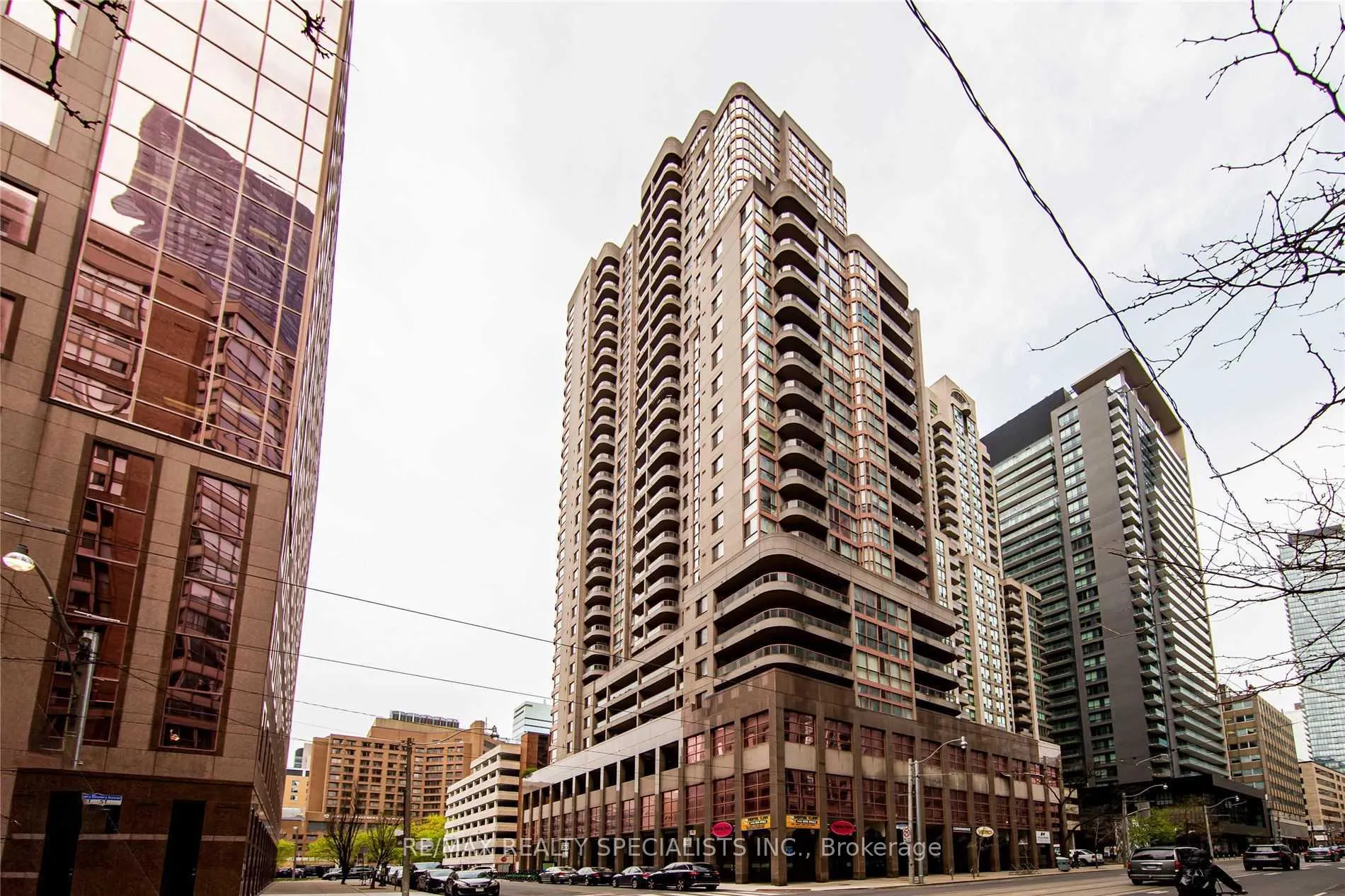 Photo 2 of Unit 712, 736 Bay Street, Toronto, Bay Street Corridor — HOMEH