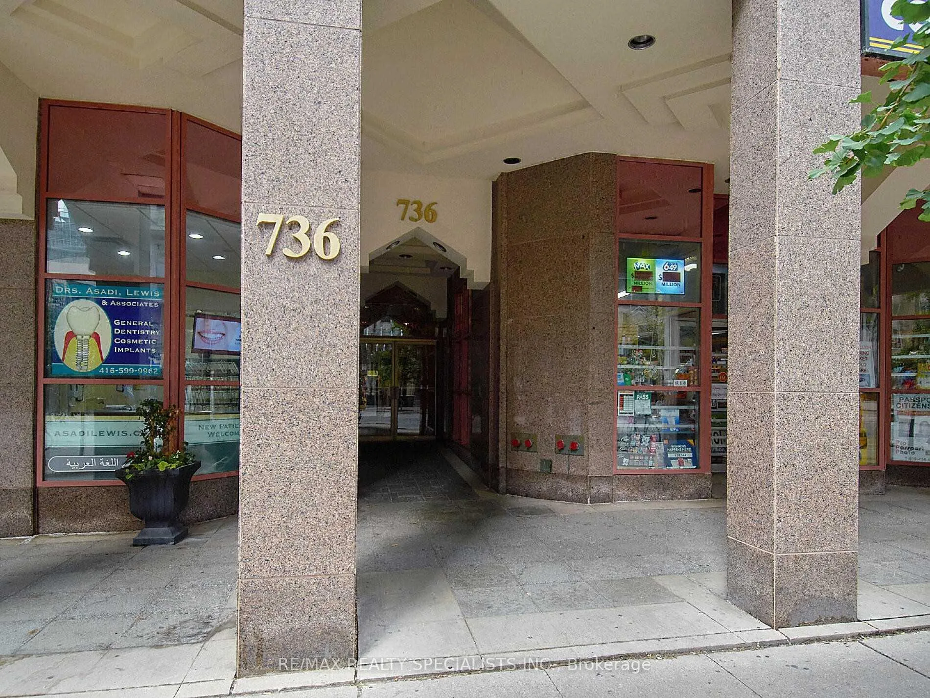 Photo 3 of Unit 712, 736 Bay Street, Toronto, Bay Street Corridor — HOMEH