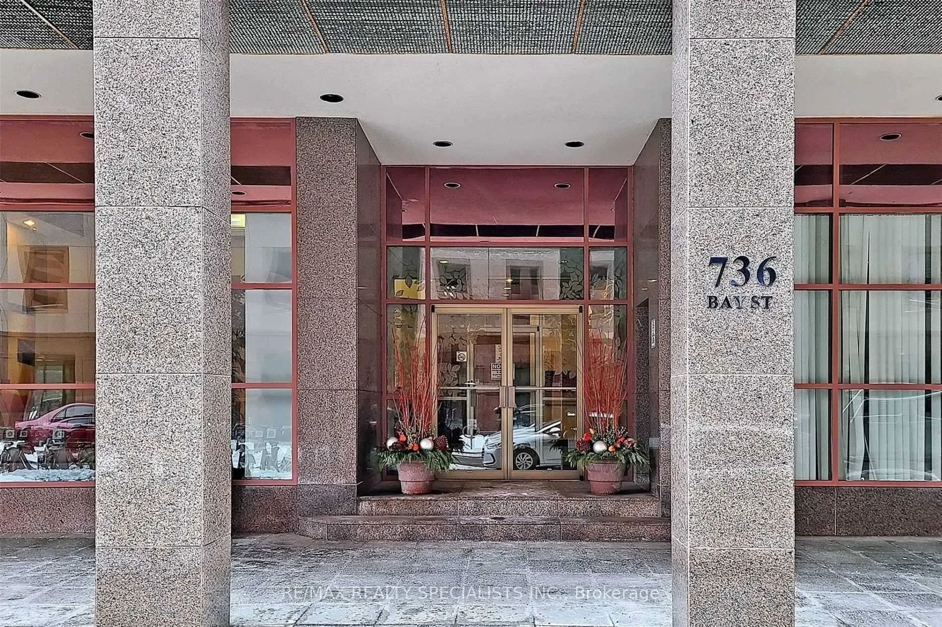 Photo 4 of Unit 712, 736 Bay Street, Toronto, Bay Street Corridor — HOMEH