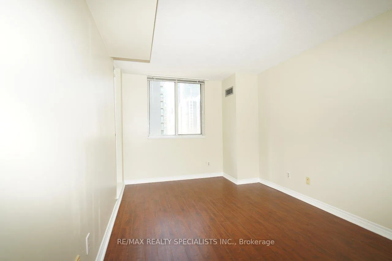Photo 10 of Unit 712, 736 Bay Street, Toronto, Bay Street Corridor — HOMEH