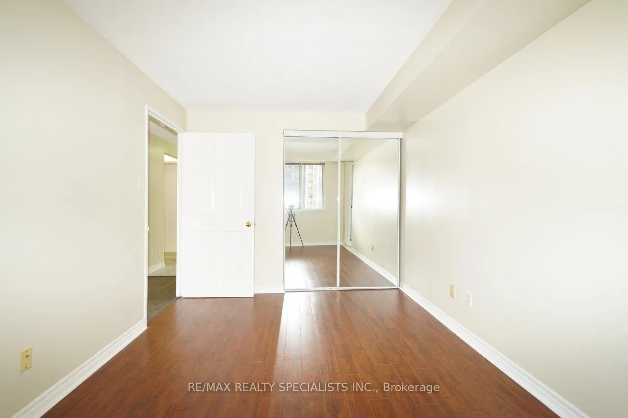 Photo 12 of Unit 712, 736 Bay Street, Toronto, Bay Street Corridor — HOMEH