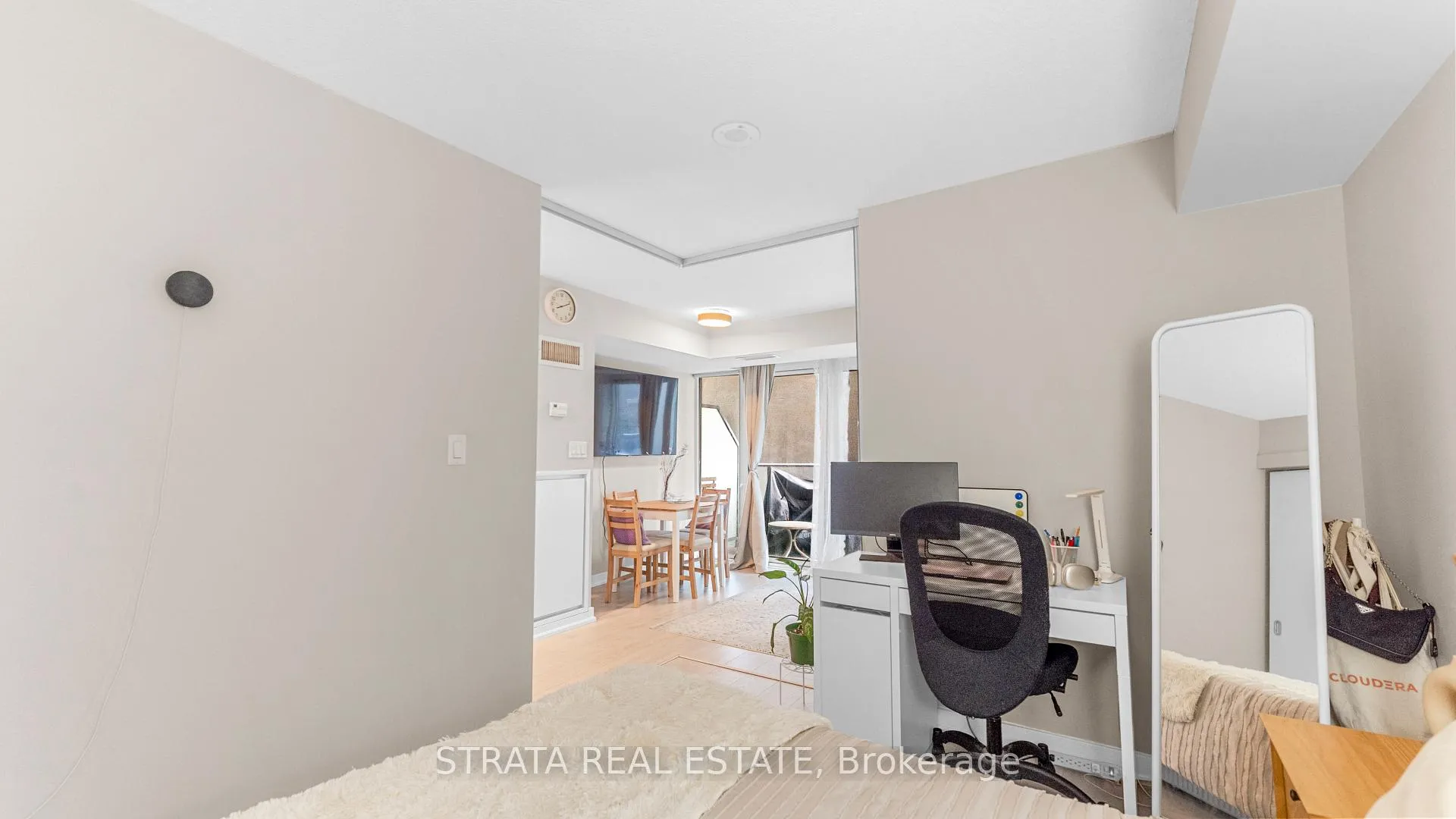 Photo 6 of Unit 402, 126 Simcoe Street, Toronto, Waterfront Communities — HOMEH