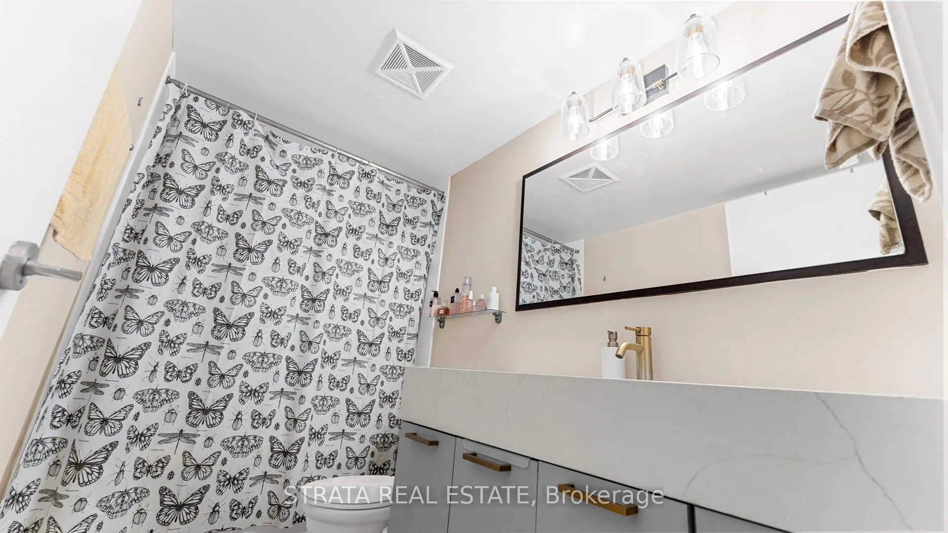 Photo 10 of Unit 402, 126 Simcoe Street, Toronto, Waterfront Communities — HOMEH
