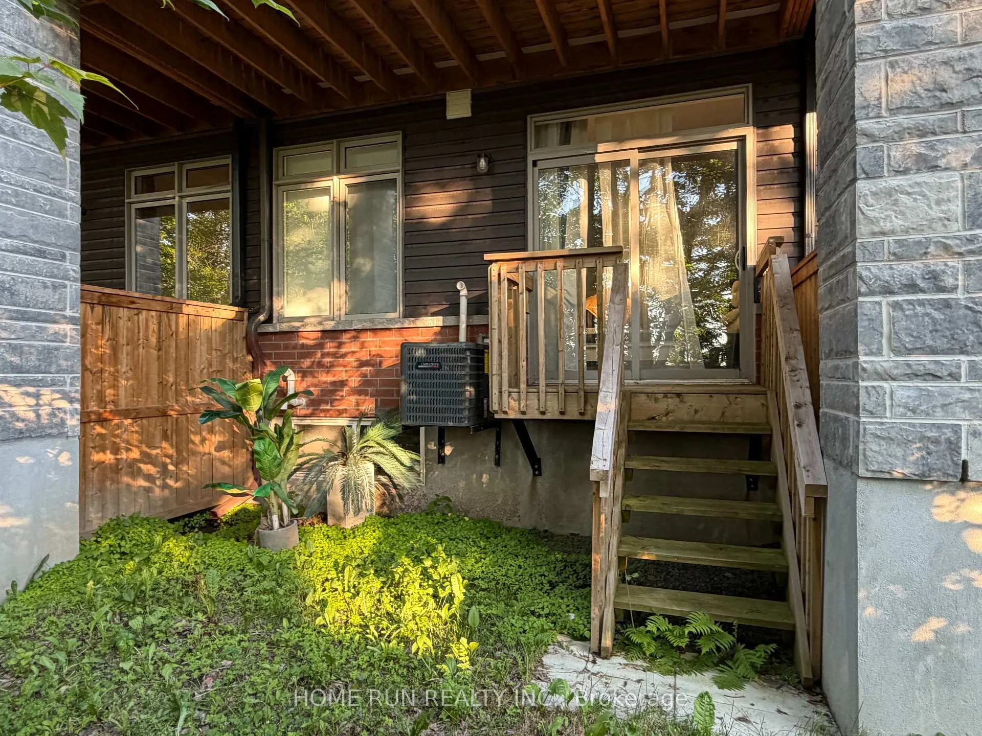 Photo 14 of 577 Halo Private, Ottawa, Chapel Hill — HOMEH