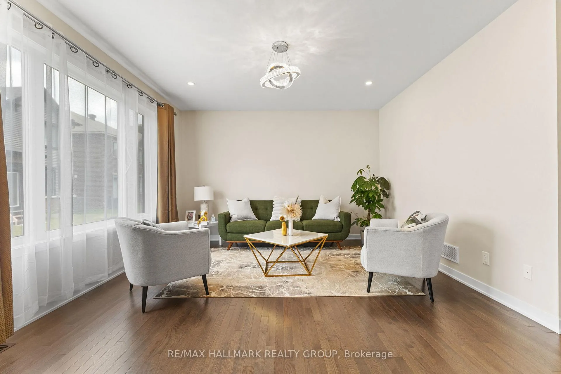 Photo 7 of 360 Peninsula Road, Ottawa, Barrhaven - Heritage Park — HOMEH