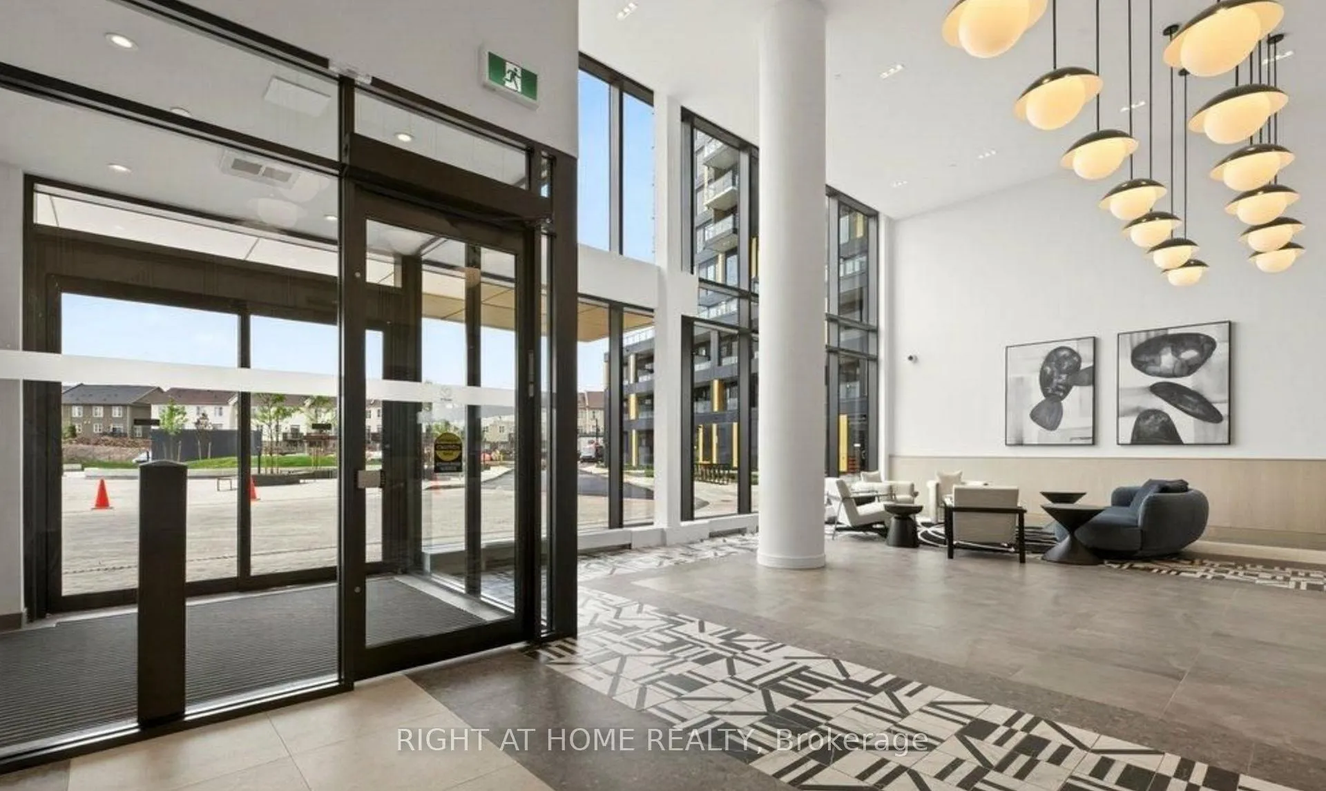 Photo 2 of Unit 127, 4878 Powers Common, Burlington, Alton — HOMEH