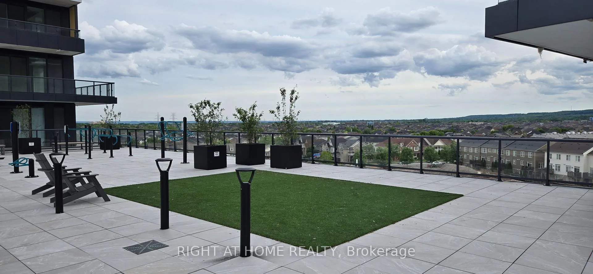 Photo 15 of Unit 127, 4878 Powers Common, Burlington, Alton — HOMEH