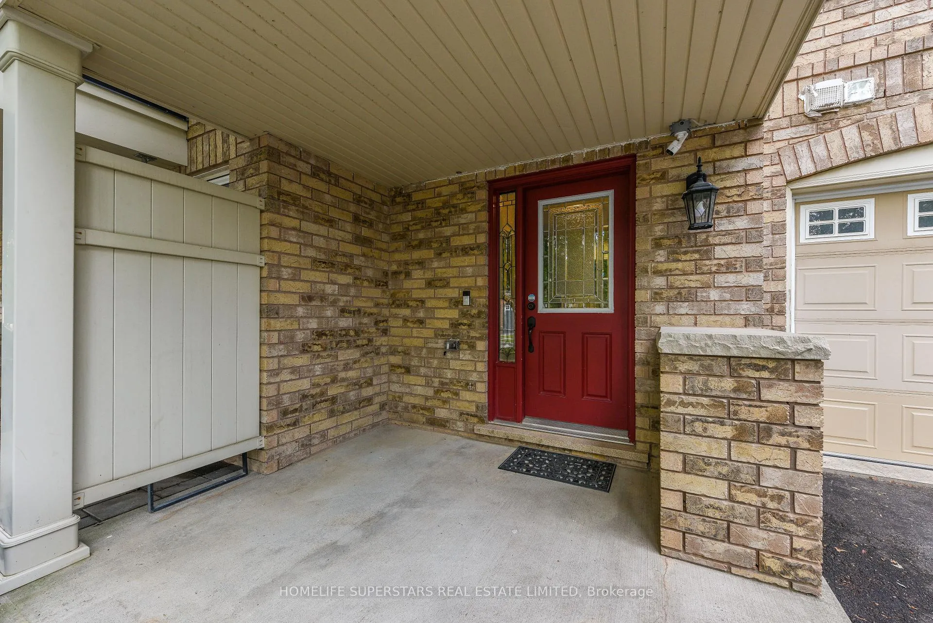 Photo 3 of 772 Shortreed Crescent, Milton, Coates — HOMEH