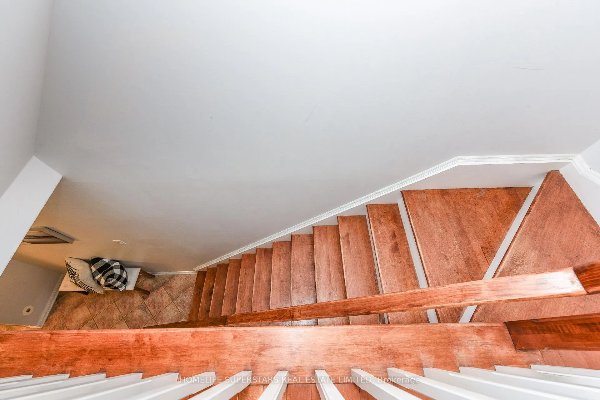 Photo 9 of 772 Shortreed Crescent, Milton, Coates — HOMEH