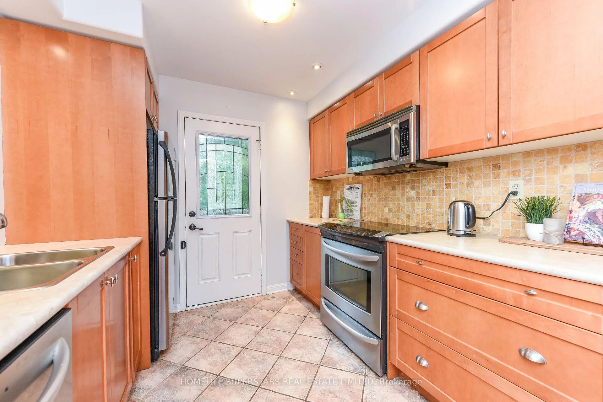 Photo 18 of 772 Shortreed Crescent, Milton, Coates — HOMEH