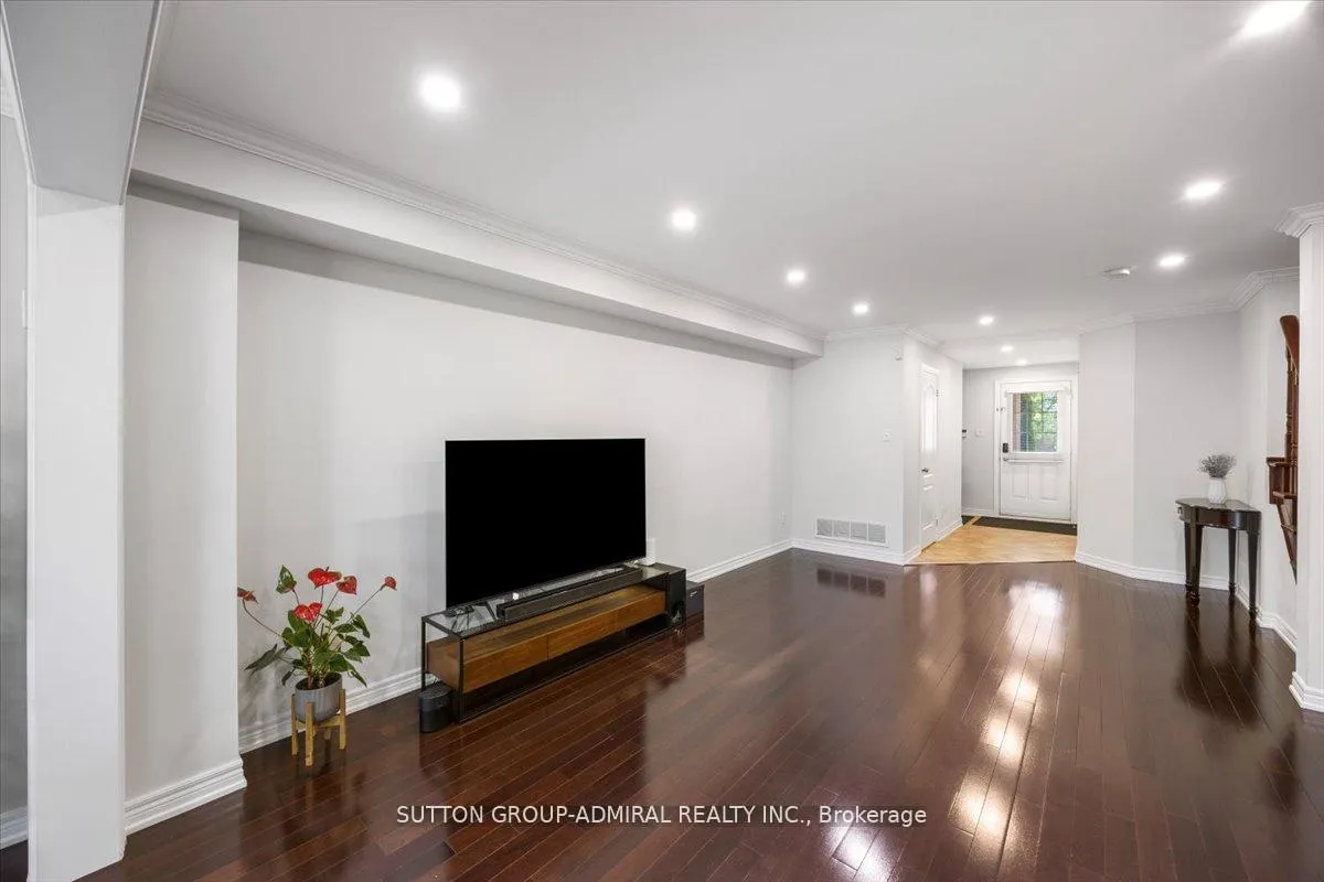 Photo 13 of 152 Maple Sugar Lane, Vaughan, Patterson — HOMEH