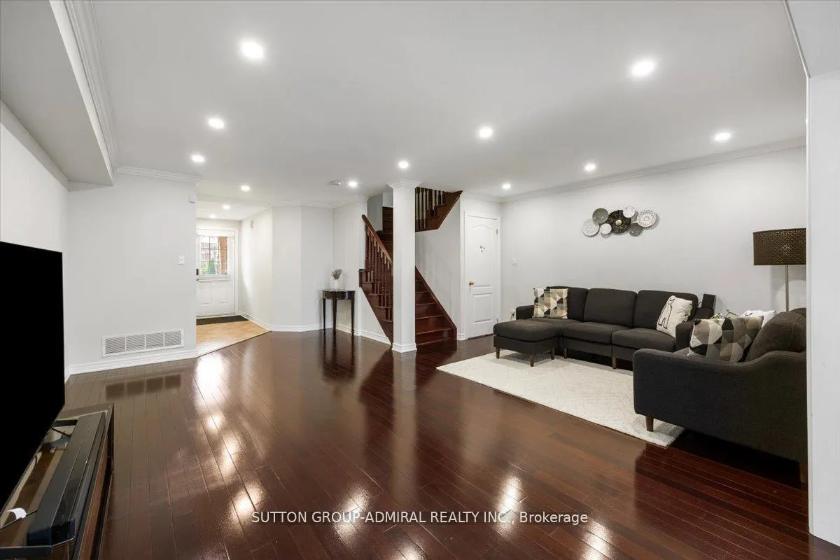 Photo 14 of 152 Maple Sugar Lane, Vaughan, Patterson — HOMEH