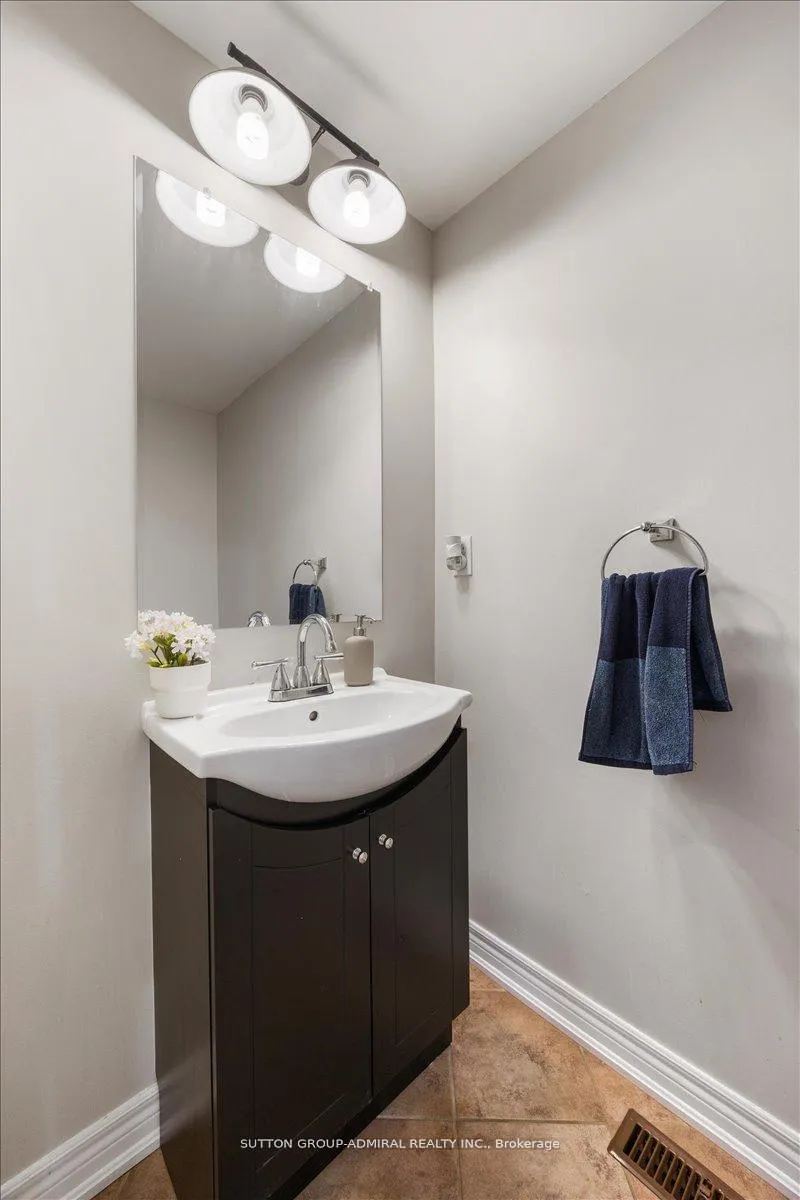 Photo 16 of 152 Maple Sugar Lane, Vaughan, Patterson — HOMEH