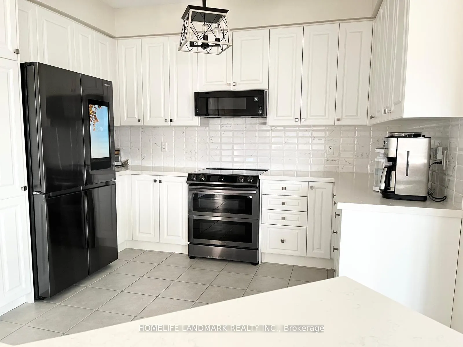 Photo 5 of 43 Lorne Thomas Place, New Tecumseth, Rural New Tecumseth — HOMEH