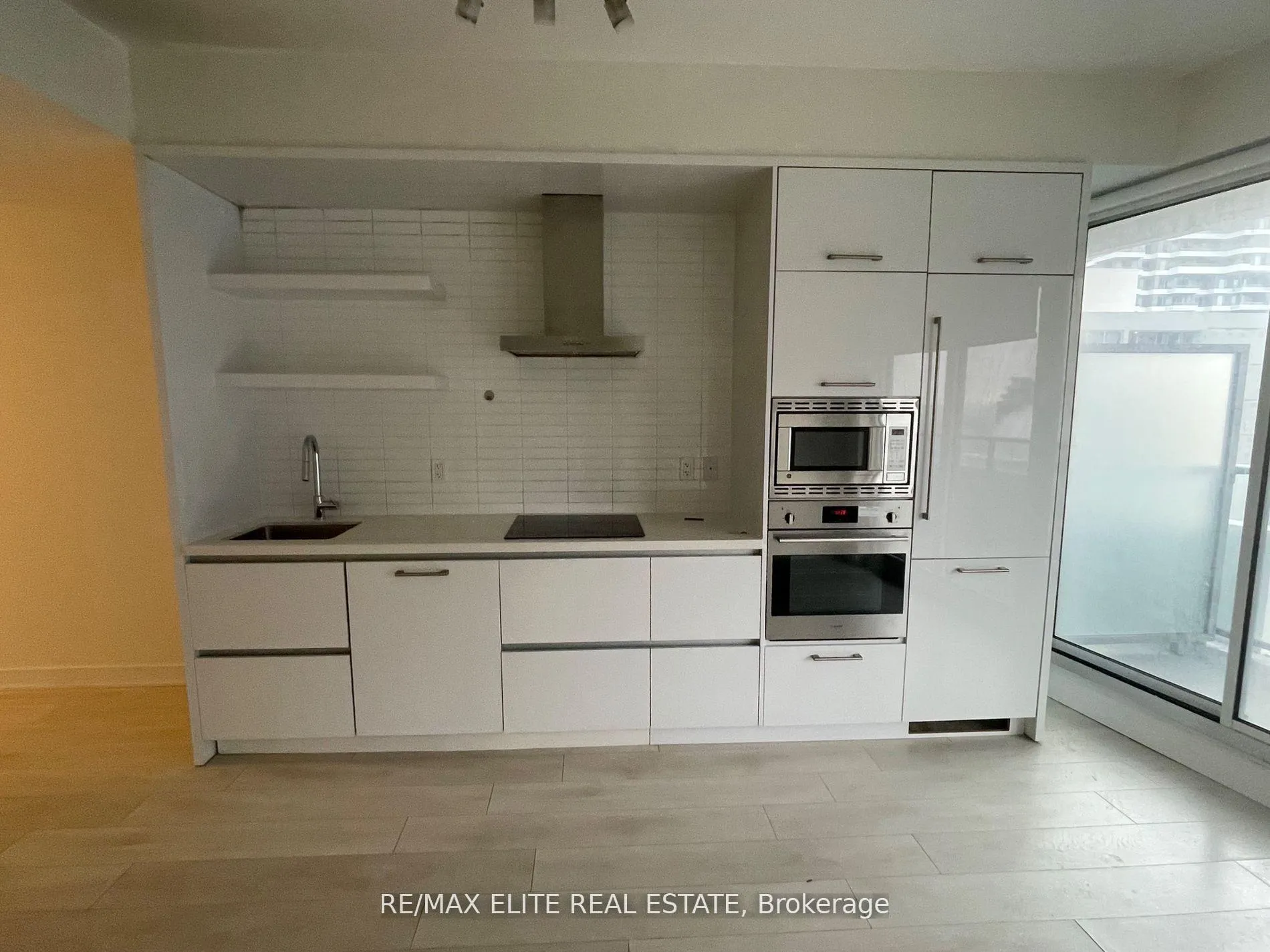 Photo 2 of Unit 1105, 2221 Yonge Street, Toronto, Mount Pleasant West — HOMEH