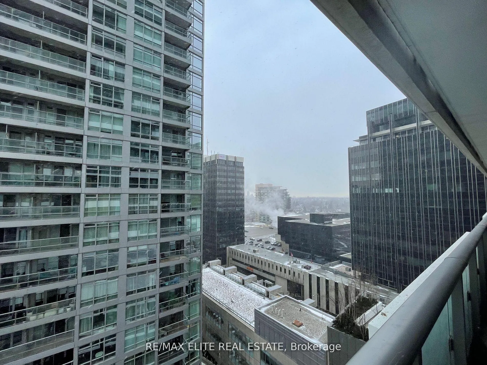 Photo 9 of Unit 1105, 2221 Yonge Street, Toronto, Mount Pleasant West — HOMEH