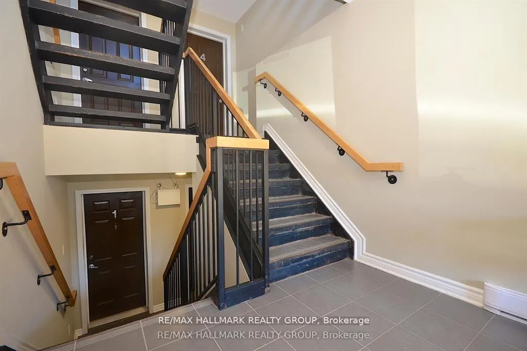 Photo 3 of Unit 2, 205 Bluestone Private, Ottawa, Avalon West — HOMEH