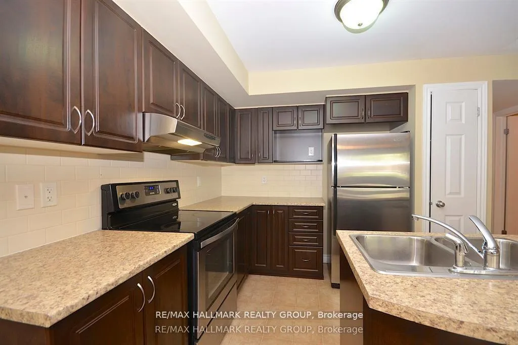 Photo 5 of Unit 2, 205 Bluestone Private, Ottawa, Avalon West — HOMEH