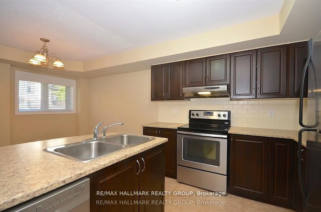 Photo 8 of Unit 2, 205 Bluestone Private, Ottawa, Avalon West — HOMEH