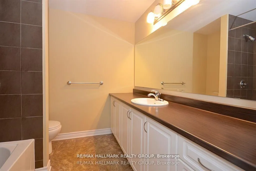 Photo 13 of Unit 2, 205 Bluestone Private, Ottawa, Avalon West — HOMEH