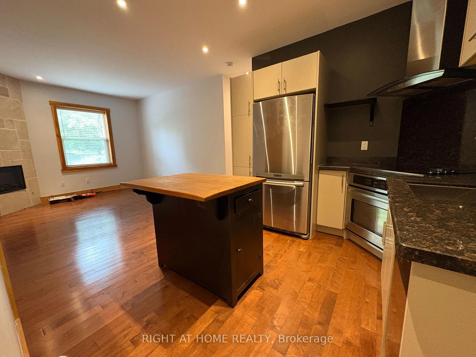 Photo 9 of Unit 3, 129 Ulster Street, Toronto, Palmerston-Little Italy — HOMEH