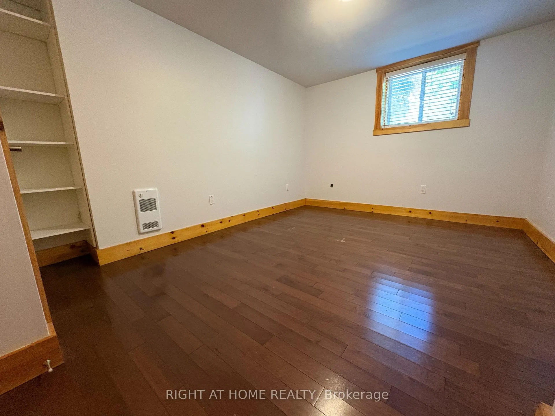 Photo 14 of Unit 3, 129 Ulster Street, Toronto, Palmerston-Little Italy — HOMEH