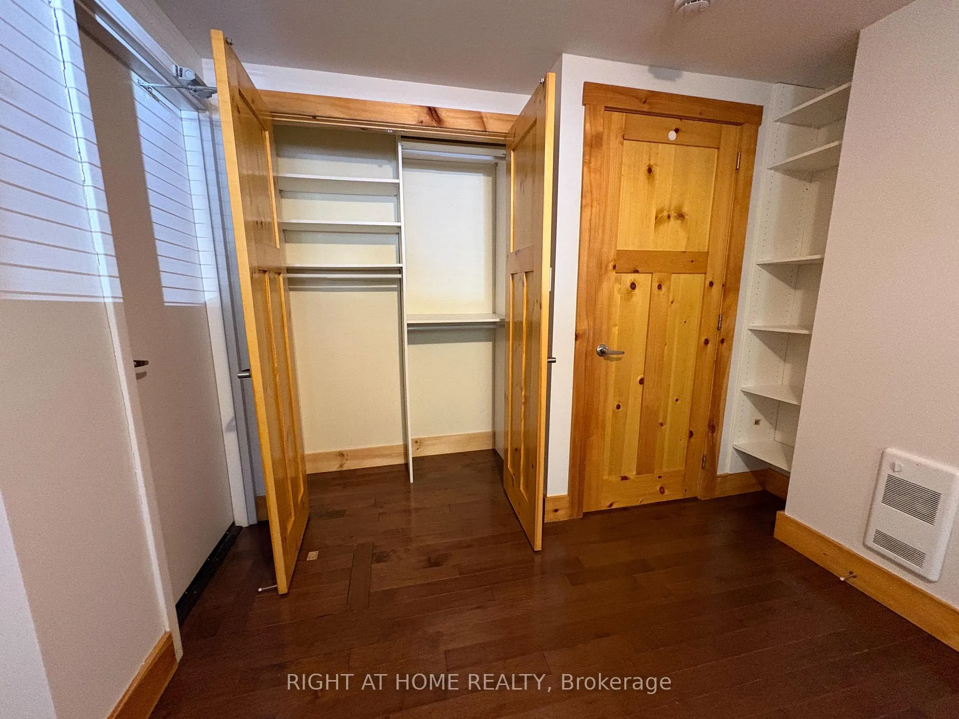 Photo 16 of Unit 3, 129 Ulster Street, Toronto, Palmerston-Little Italy — HOMEH