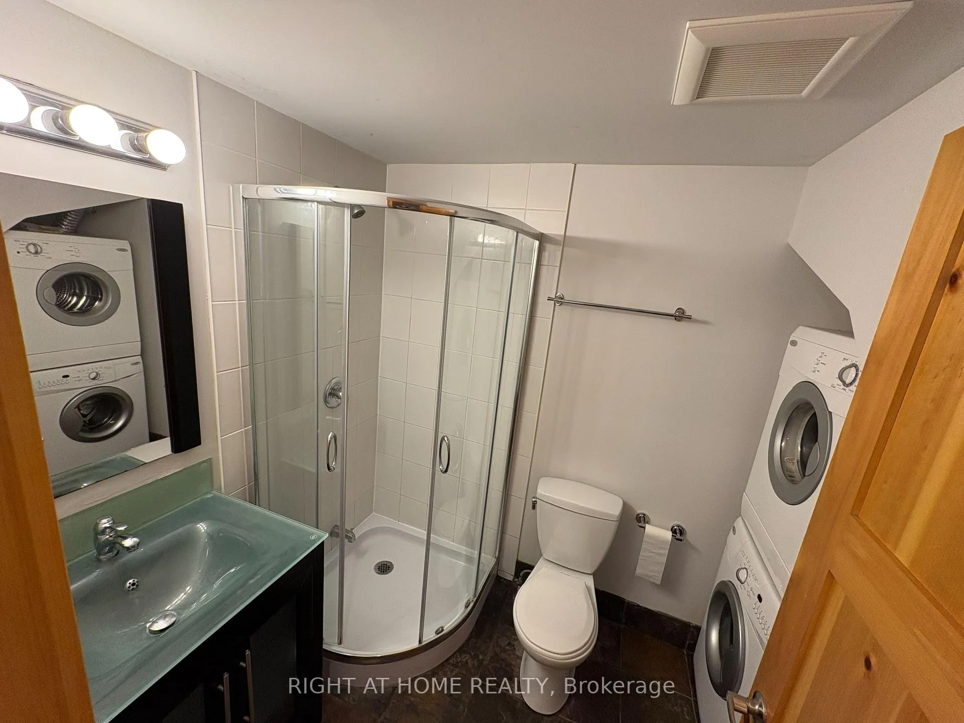 Photo 19 of Unit 3, 129 Ulster Street, Toronto, Palmerston-Little Italy — HOMEH