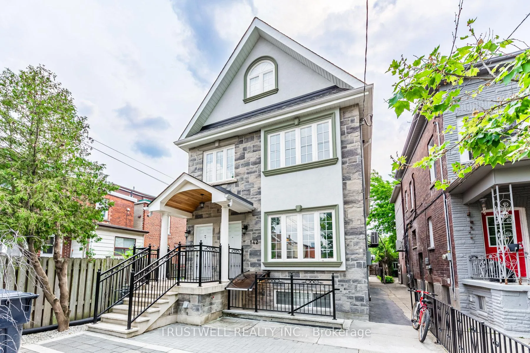 Photo 48 of 142 Borden Street, Toronto, University — HOMEH