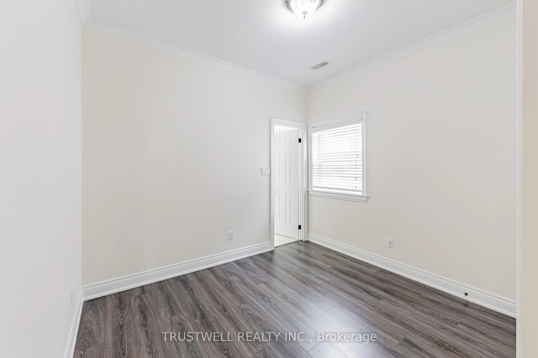 Photo 61 of 142 Borden Street, Toronto, University — HOMEH