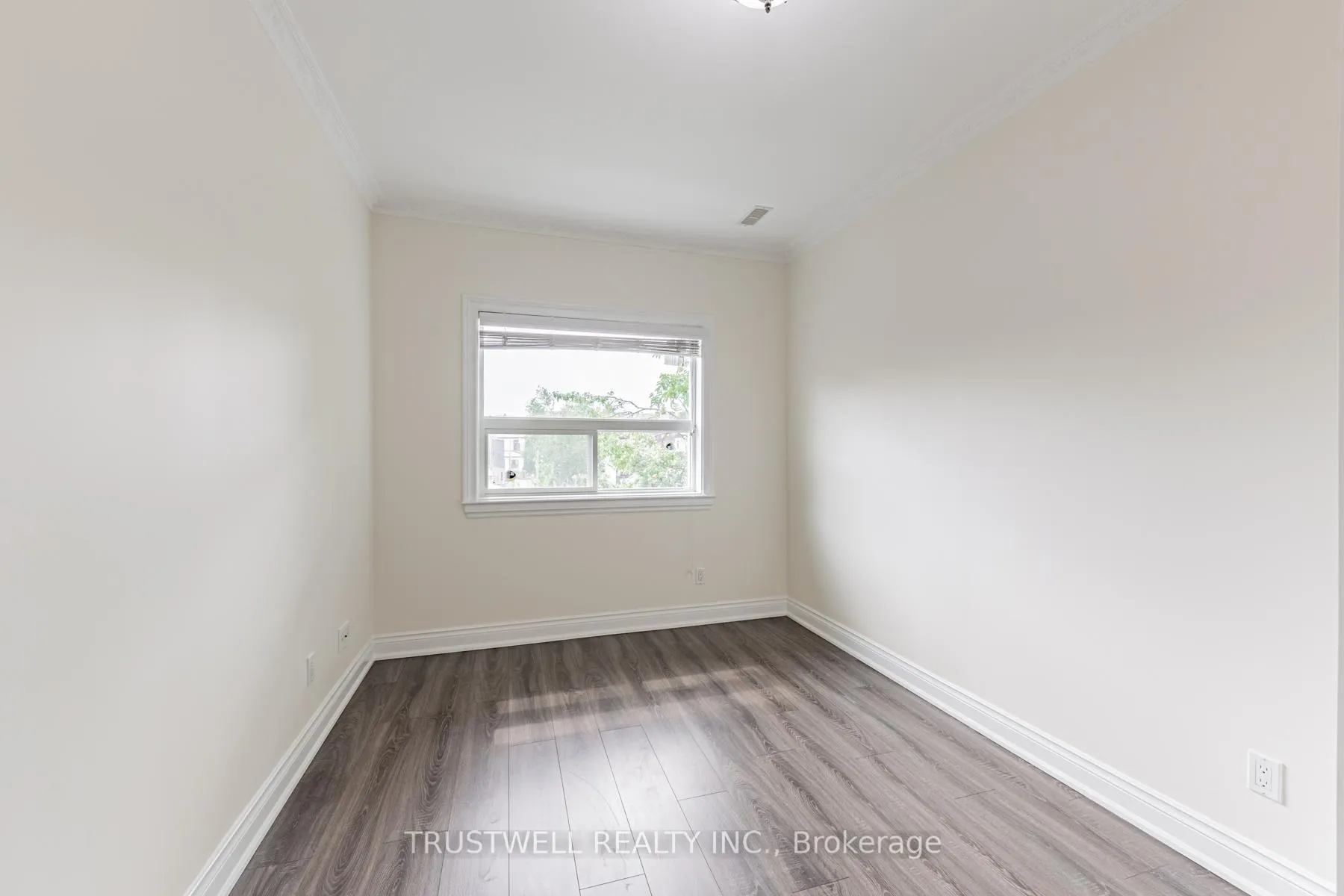 Photo 71 of 142 Borden Street, Toronto, University — HOMEH