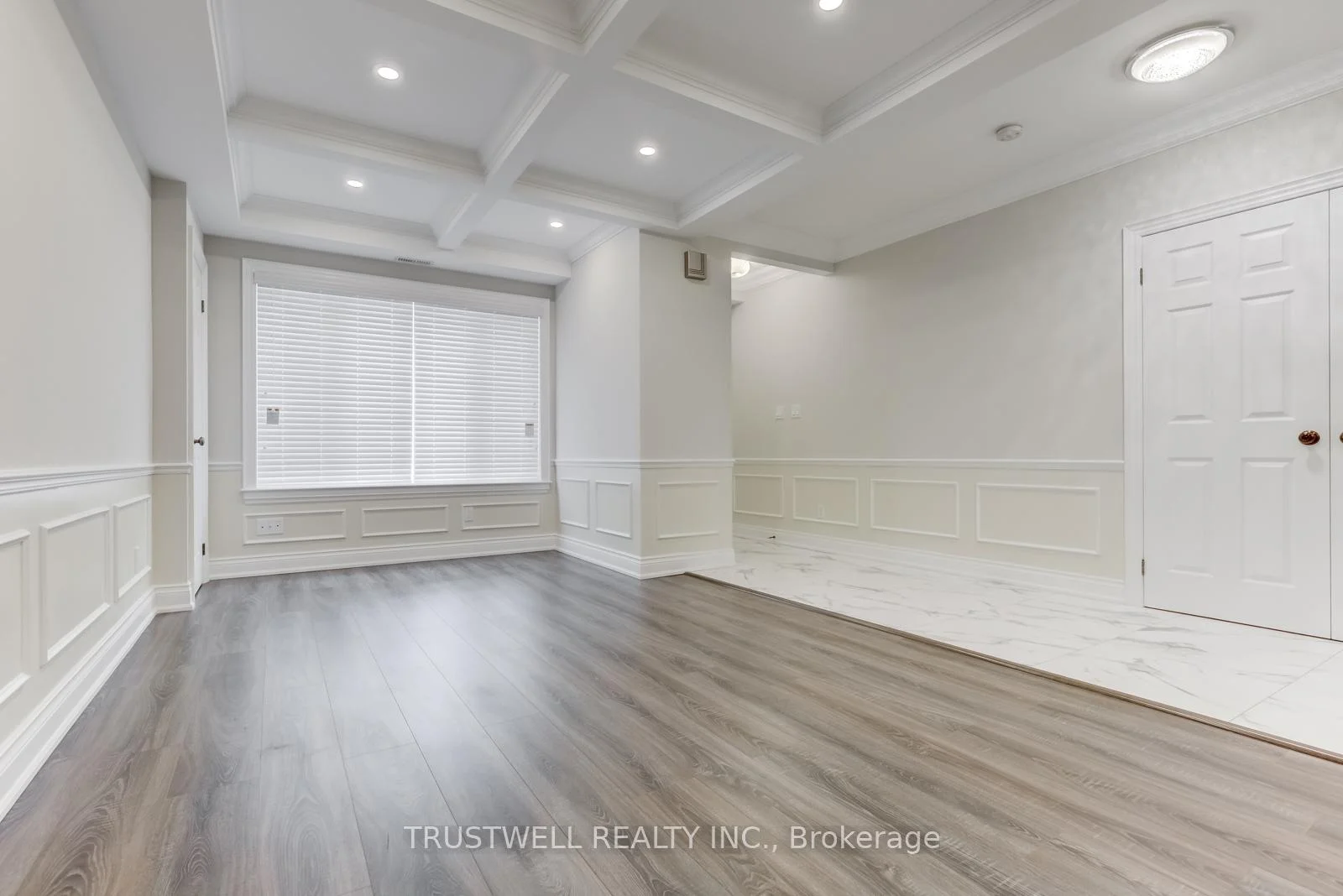 Photo 2 of 142 Borden Street, Toronto, University — HOMEH