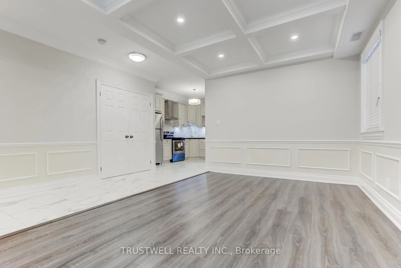 Photo 3 of 142 Borden Street, Toronto, University — HOMEH