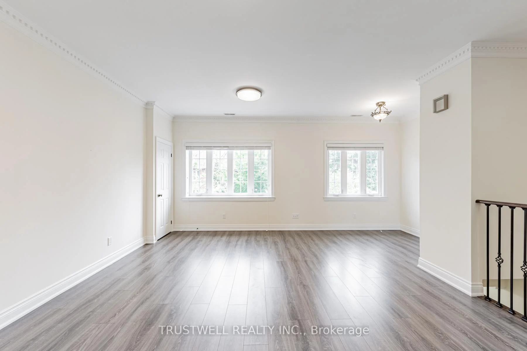 Photo 13 of 142 Borden Street, Toronto, University — HOMEH