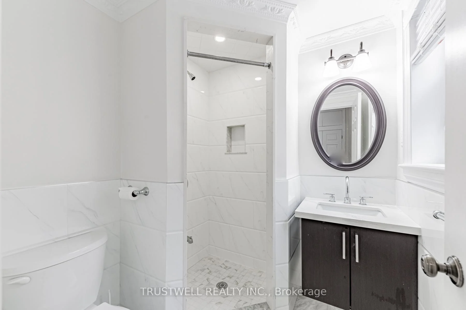 Photo 24 of 142 Borden Street, Toronto, University — HOMEH