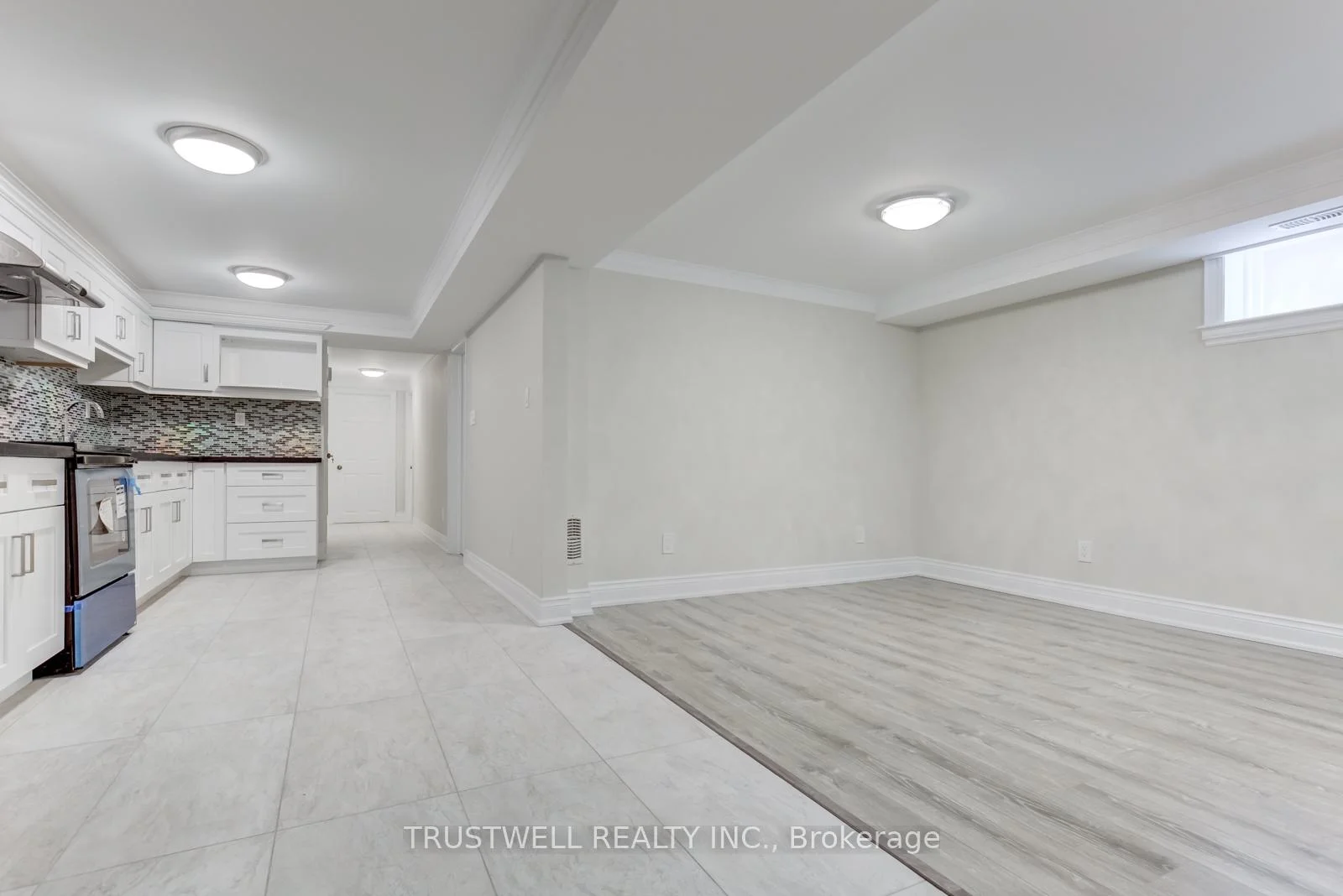 Photo 37 of 142 Borden Street, Toronto, University — HOMEH