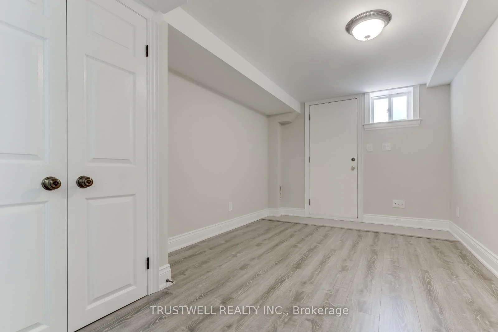Photo 42 of 142 Borden Street, Toronto, University — HOMEH