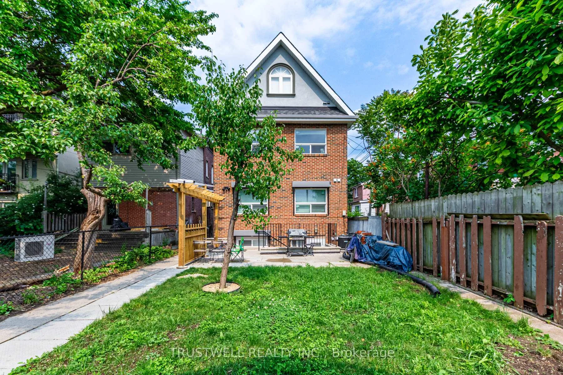 Photo 67 of 142 Borden Street, Toronto, University — HOMEH