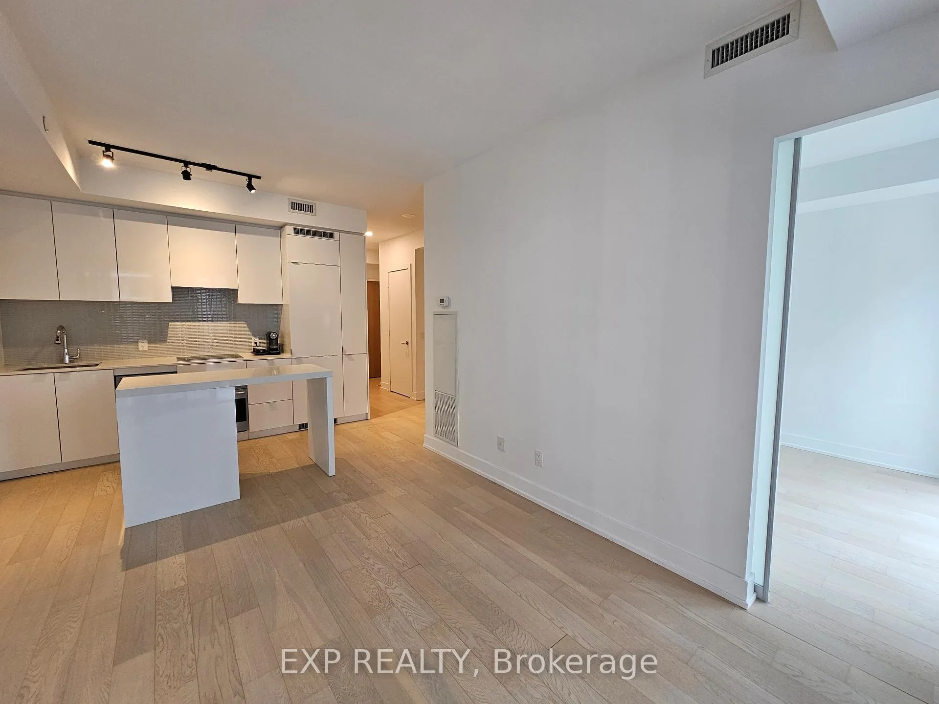 Photo 1 of Unit 1209, 7 Grenville Street, Toronto, Bay Street Corridor — HOMEH