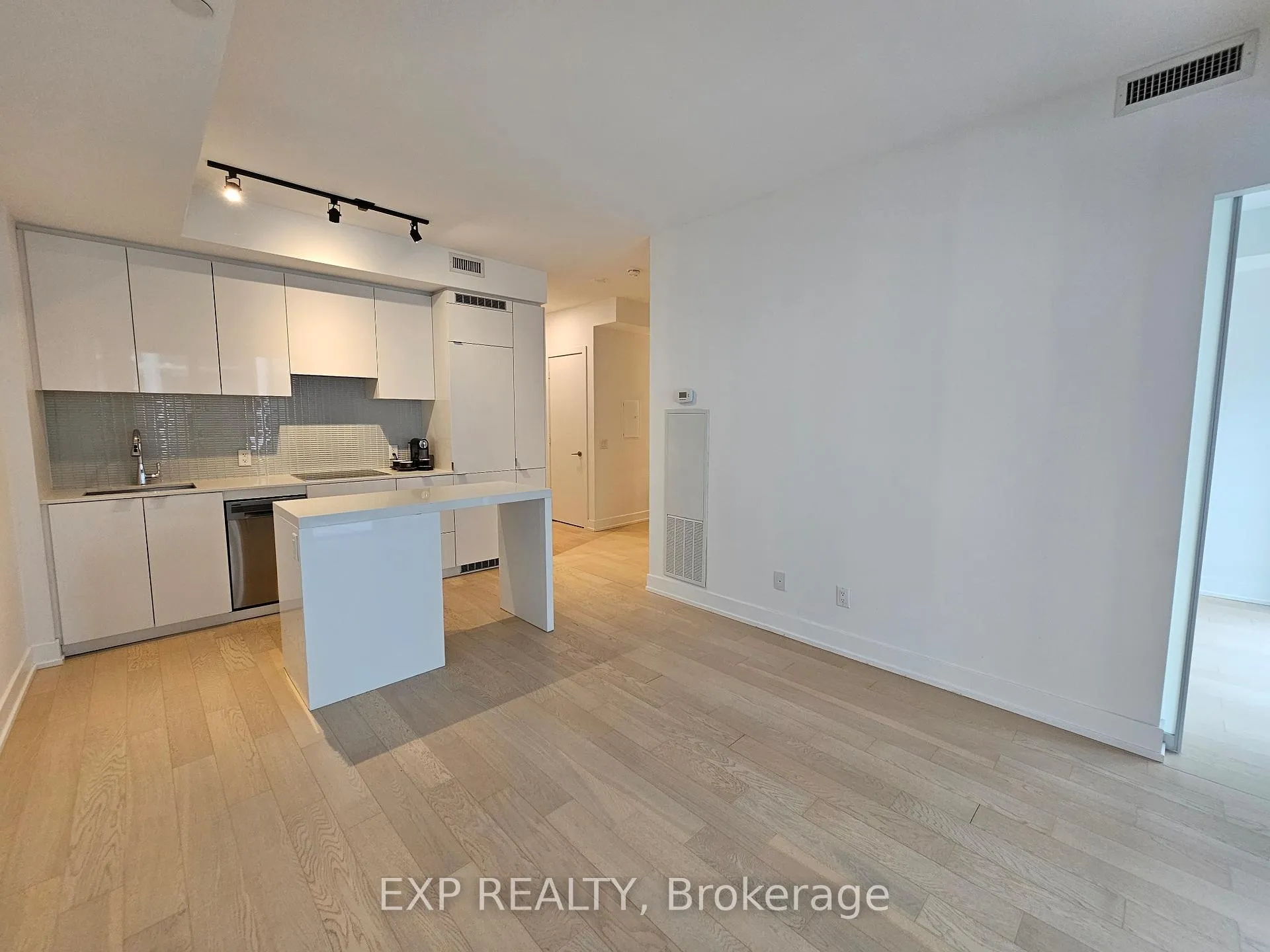 Photo 18 of Unit 1209, 7 Grenville Street, Toronto, Bay Street Corridor — HOMEH