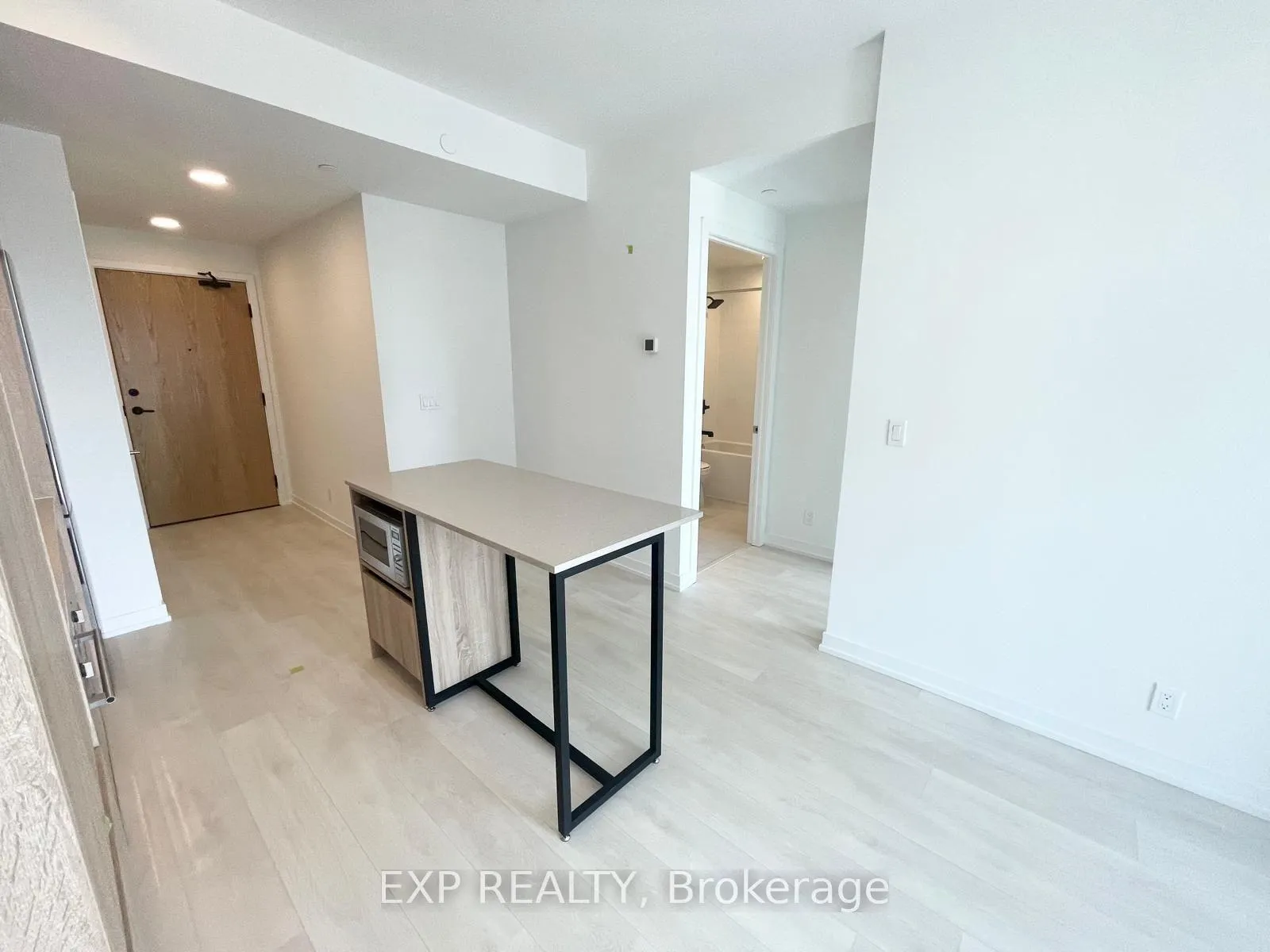 Photo 8 of Unit 917, 7950 Bathurst Street, Vaughan, Beverley Glen — HOMEH