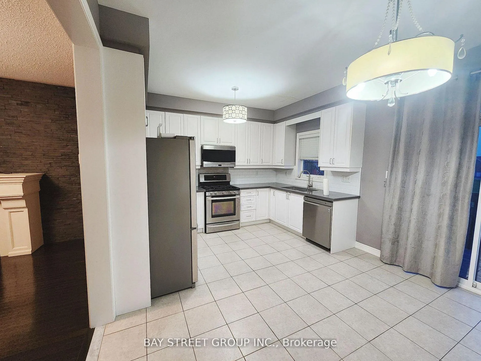 Photo 5 of 93 Alexie Way, Vaughan, Vellore Village — HOMEH