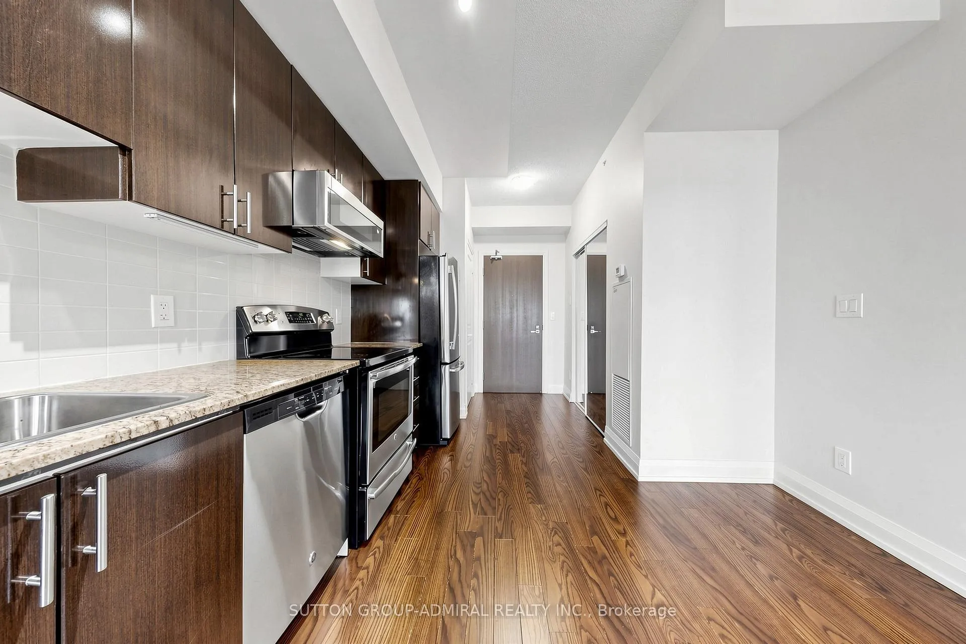 Photo 4 of Unit 2703, 7171 Yonge Street, Markham, Grandview — HOMEH