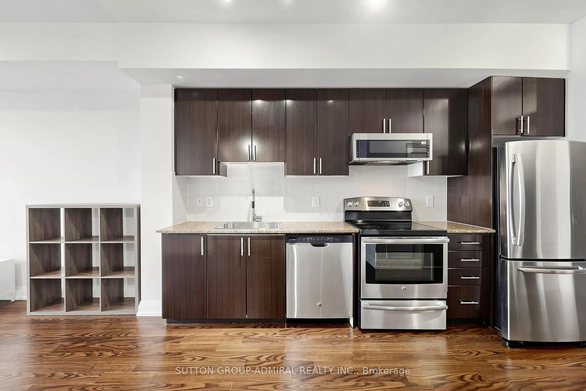 Photo 7 of Unit 2703, 7171 Yonge Street, Markham, Grandview — HOMEH