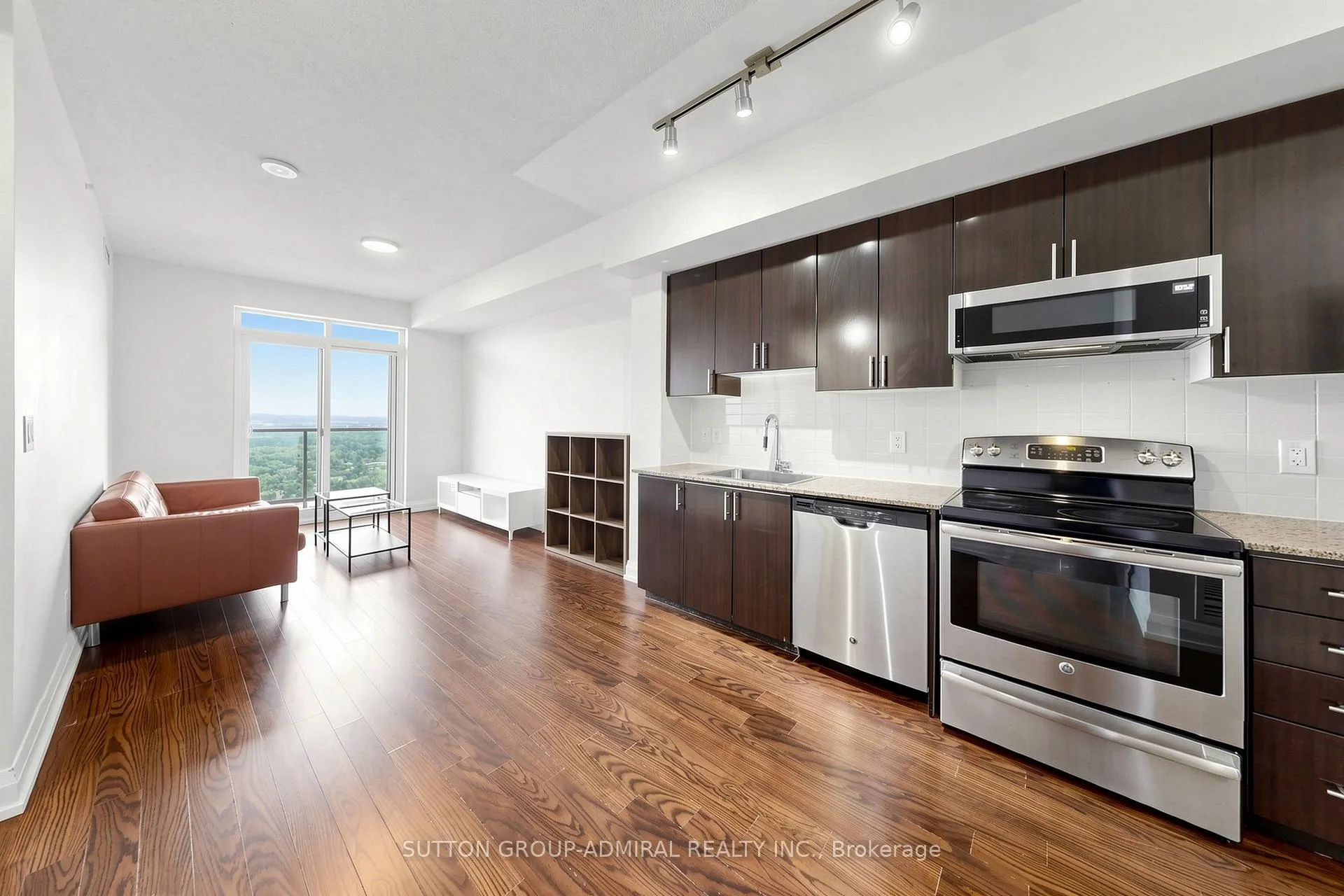 Photo 8 of Unit 2703, 7171 Yonge Street, Markham, Grandview — HOMEH