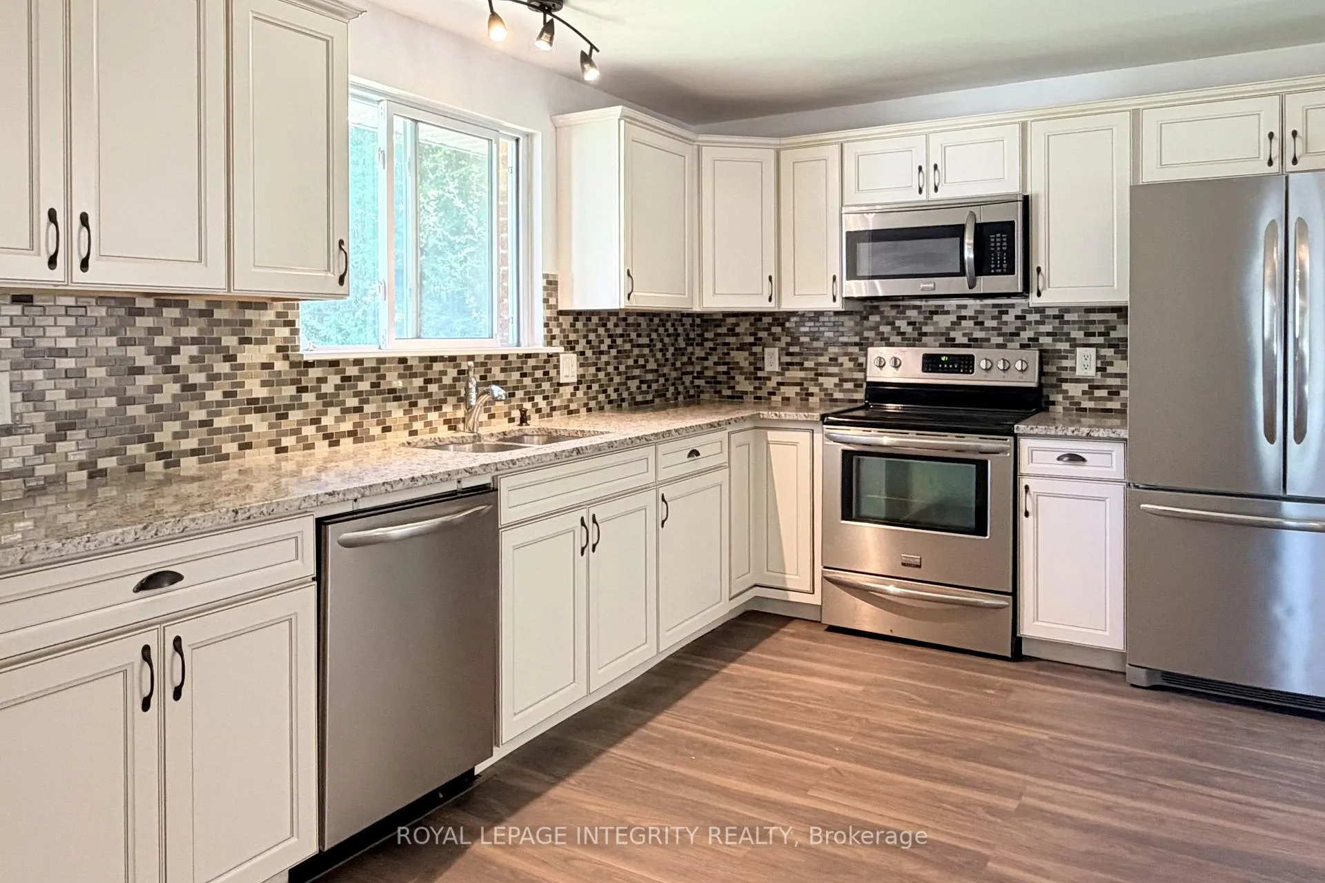 Photo 10 of 6330 Rothbourne Road, Ottawa, Huntley Ward (South East) — HOMEH