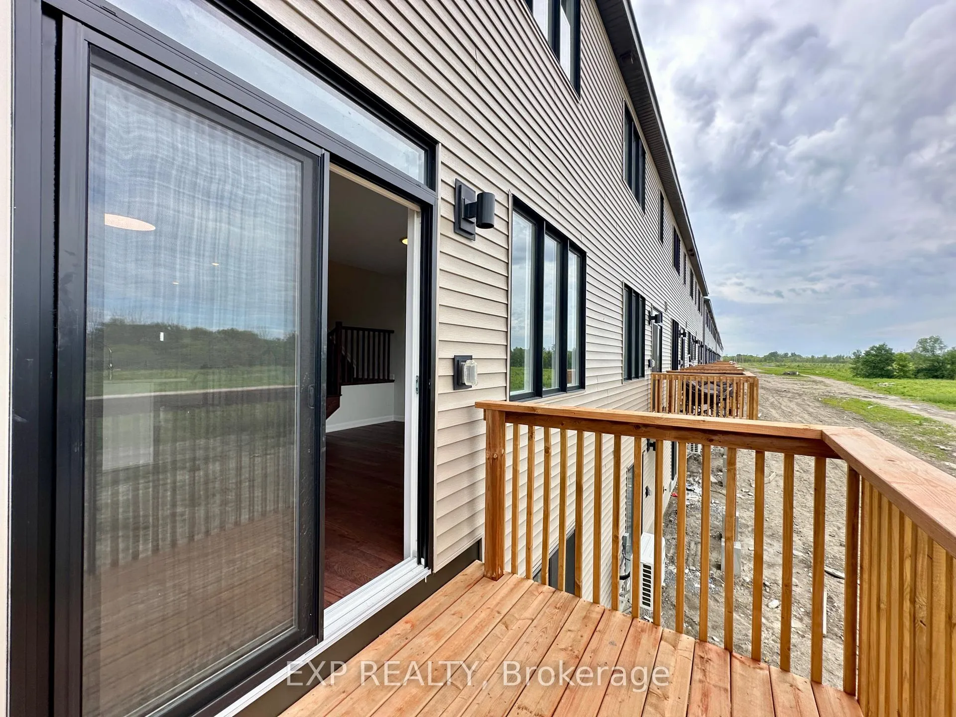 Photo 7 of 257 Bankside Way, Ottawa, Barrhaven - Half Moon Bay — HOMEH