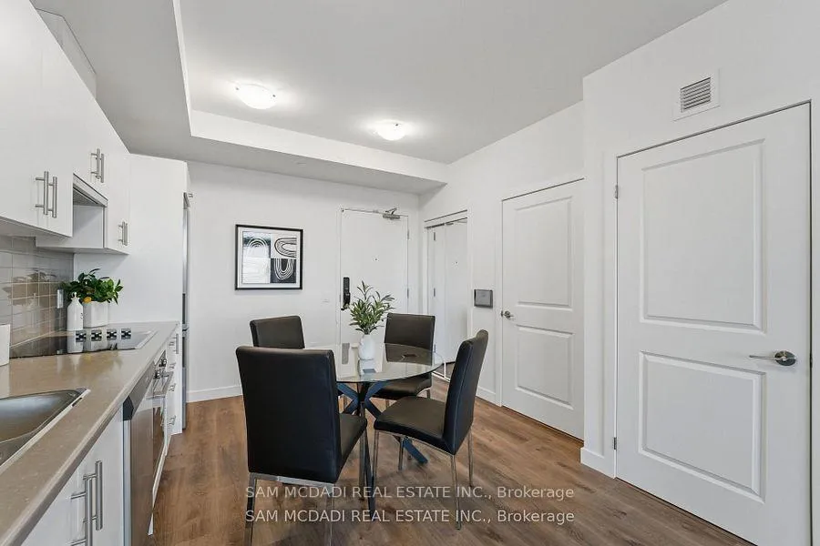 Photo 4 of Unit 1012, 461 Green Road, Hamilton, Lakeshore — HOMEH