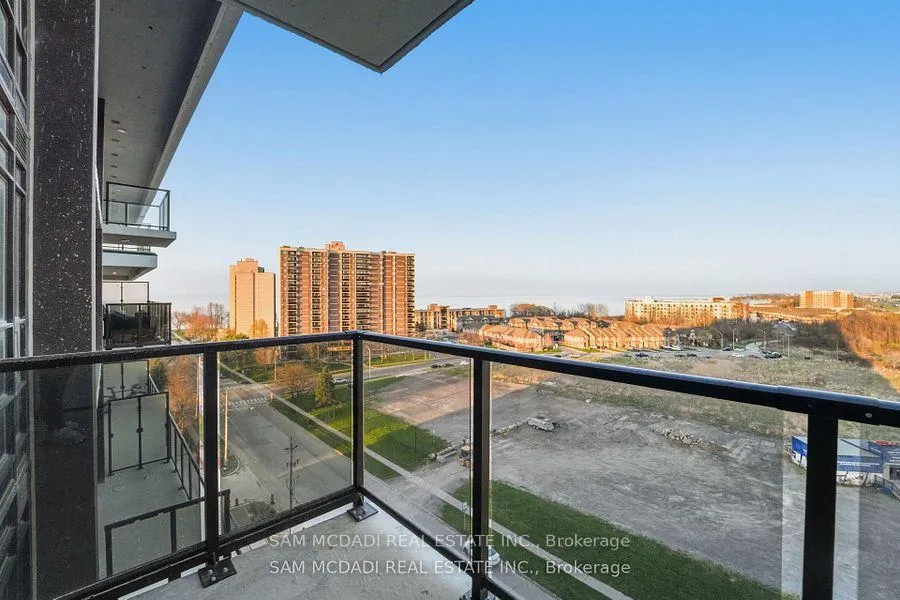 Photo 9 of Unit 1012, 461 Green Road, Hamilton, Lakeshore — HOMEH