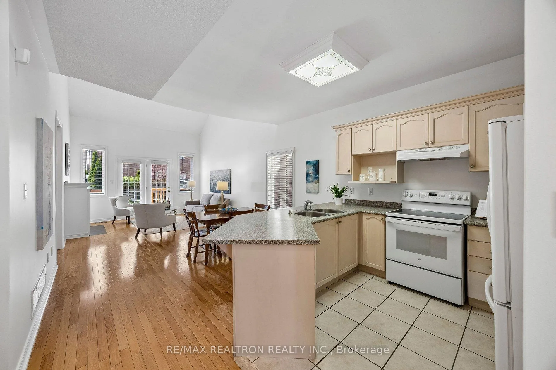 Photo 5 of 30 Trelawny Road, Markham, Greensborough — HOMEH